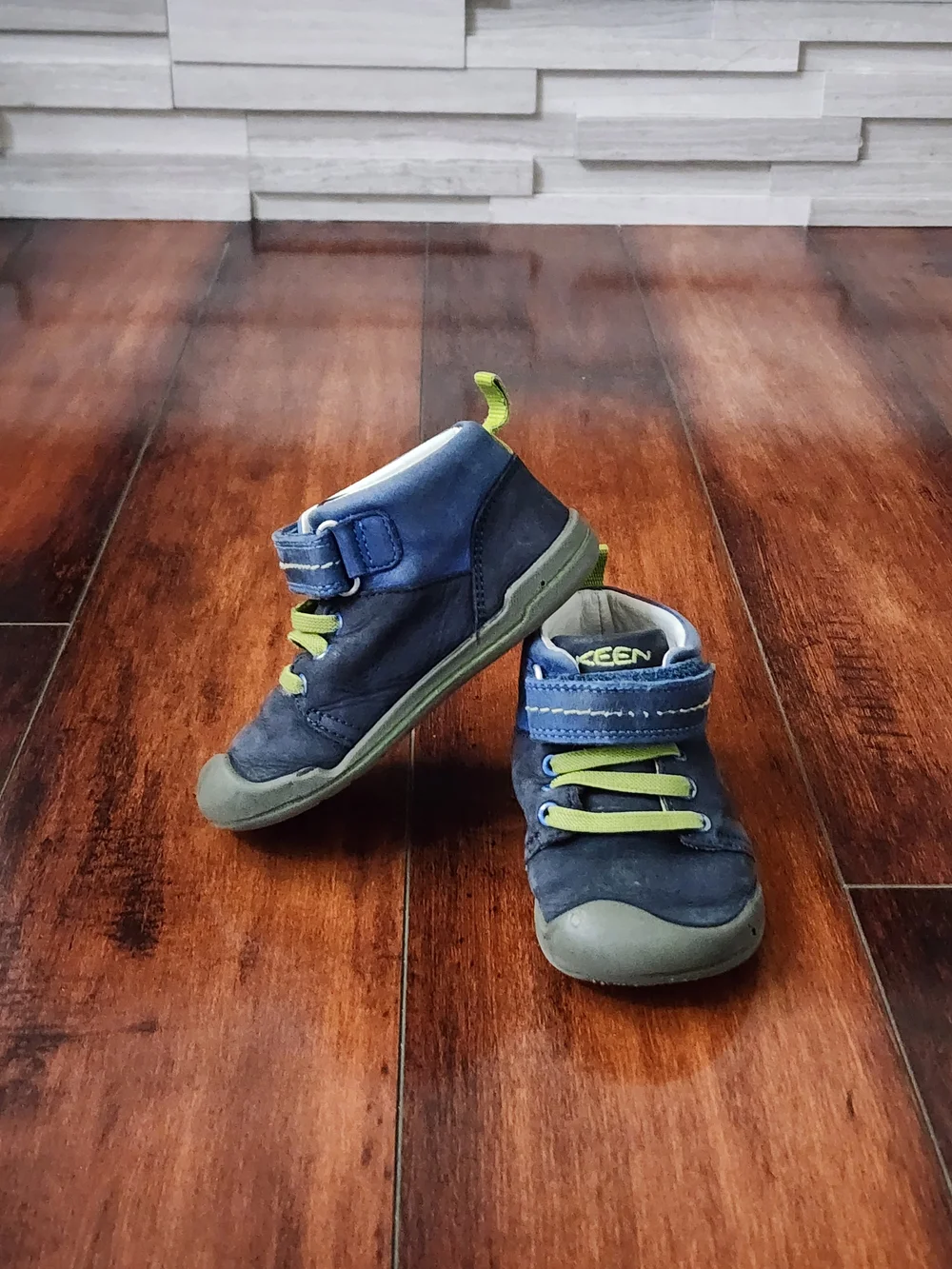 KEEN Toddler Leather Sneakers Navy Blue & Lime Green Boots US Toddler Sz 6